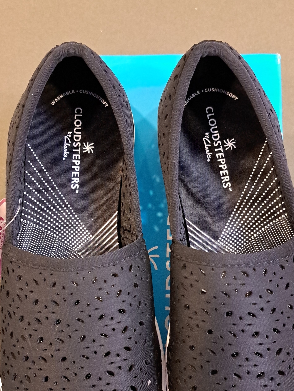 Clarks Cloudsteppers Breeze Lily - Color: Black - Size: Women 7 Wide - Picture 3 of 11